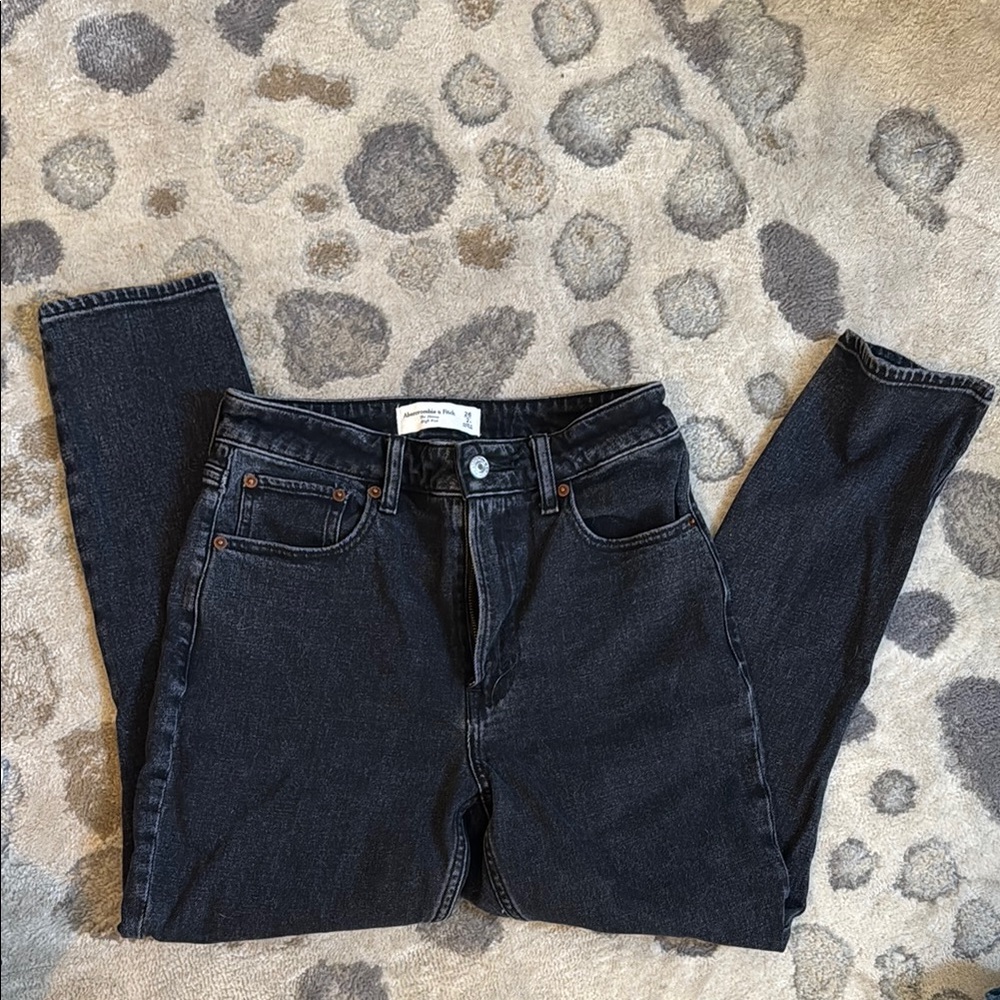 Black Straight Leg Jeans with Classic Style